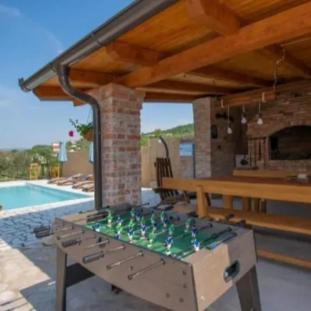 Holiday home Adorable With Swimming Pool *