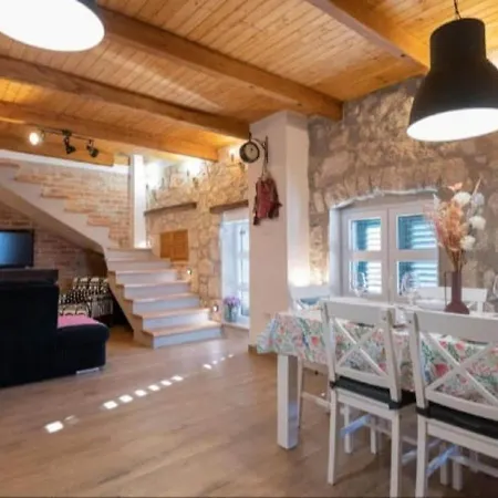 Adorable With Swimming Pool * Imotski