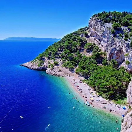 Adorable With Swimming Pool Holiday home Imotski